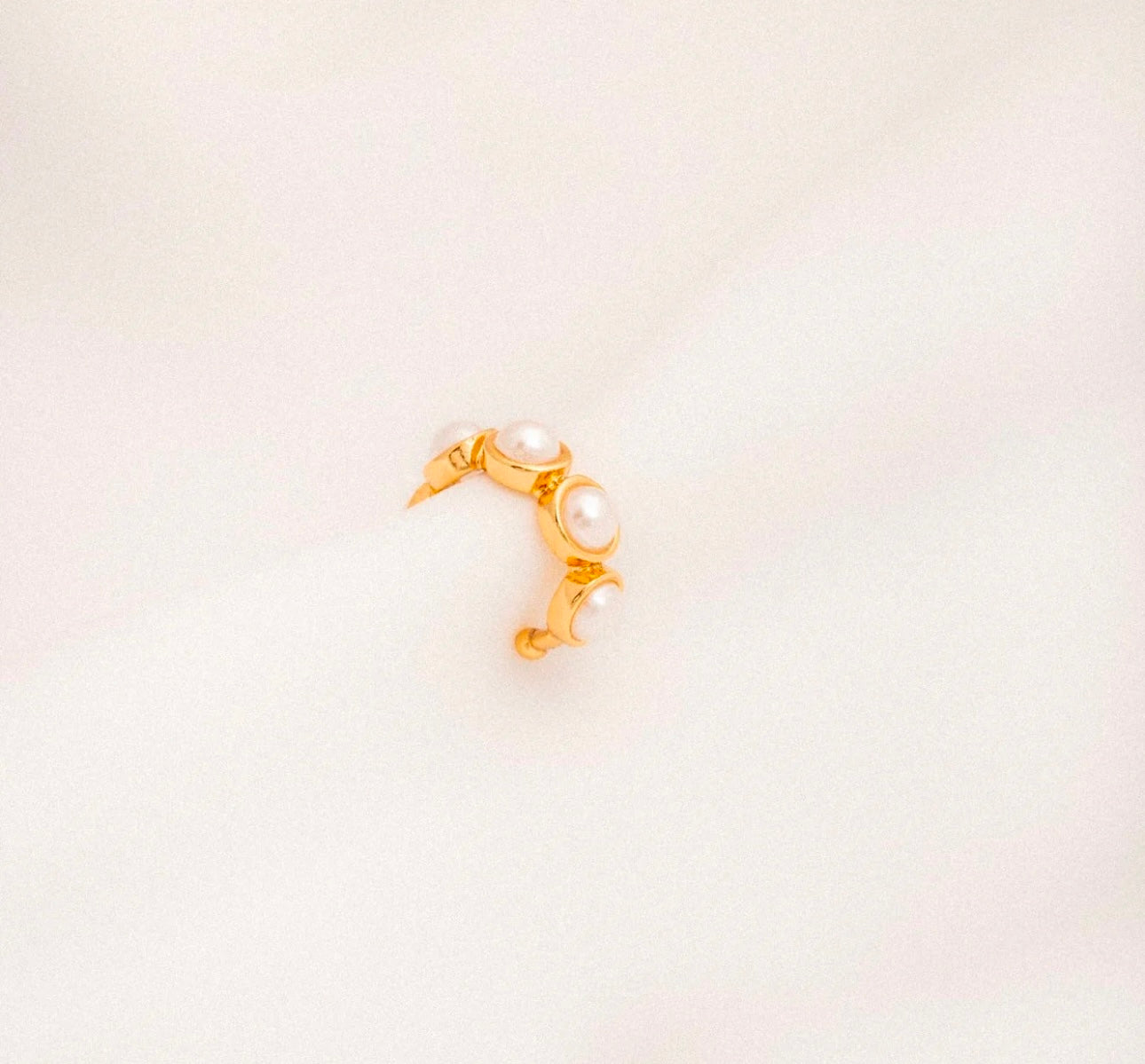 XXL PEARL EAR CUFF